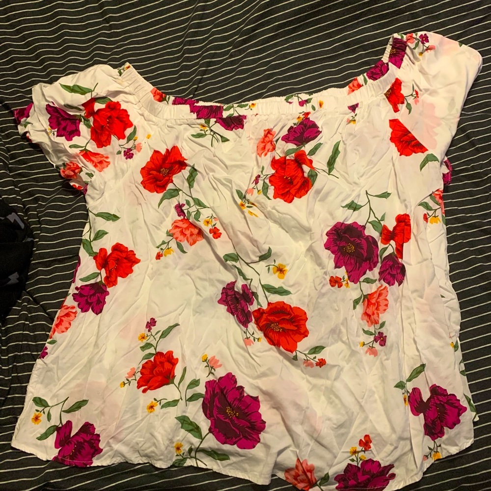 Floral top